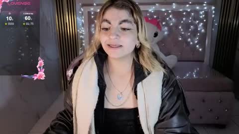 Snapshot of lili_conor_s chatting on November 13, 3:16 am Lili online show from November 13, 3:16 am