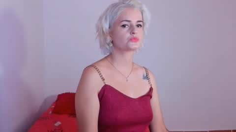 Lili online show from October 5, 4:27 pm