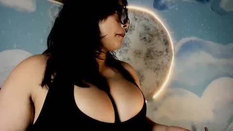 Lili  online show from April 16, 7:14 pm