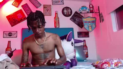 Snapshot of lili_roussi chatting on October 26, 12:38 am lili_roussi online show from October 26, 12:38 am