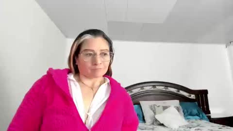 Snapshot of lilia344965 chatting on December 5, 3:48 am liliamilf online show from December 5, 3:48 am