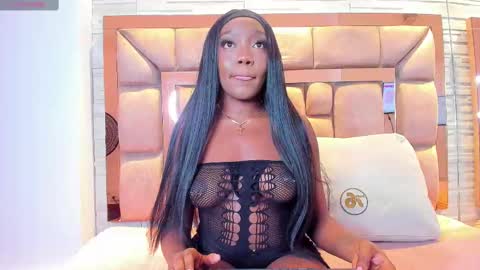 Snapshot of lilian_starfire chatting on November 18, 7:29 pm LILIAN online show from November 18, 7:29 pm