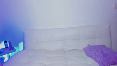 Snapshot of liliana_777 chatting on November 28, 7:16 pm Sarai 18 year online show from November 28, 7:16 pm