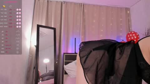 Lilian online show from February 13, 7:56 am