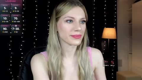 Snapshot of lilianna_wilde chatting on December 1, 5:24 pm Anna online show from December 1, 5:24 pm