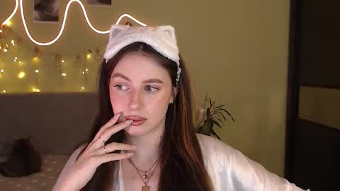 Lilu online show from September 18, 11:40 pm