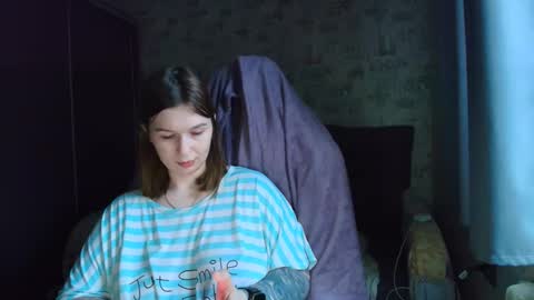 liliawoolf online show from December 3, 7:49 am