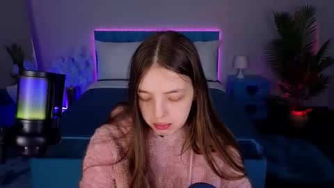 Lili Bakery online show from December 2, 2:06 am