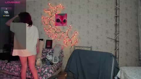 Lilie online show from October 5, 9:56 pm
