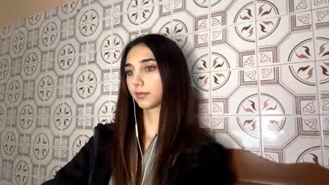 Snapshot of lilihalvorsen chatting on November 13, 10:19 pm Lina online show from November 13, 10:19 pm