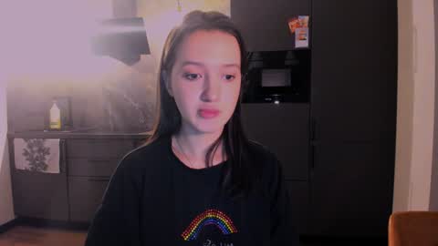 Snapshot of lililaluna chatting on December 5, 2:33 pm             ...  online show from December 5, 2:33 pm