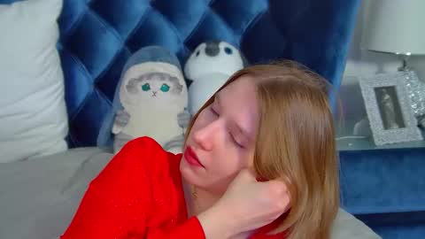 LiliLinn online show from March 12, 4:51 am