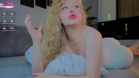 Snapshot of lililok101 chatting on November 17, 2:28 am lililok101 online show from November 17, 2:28 am