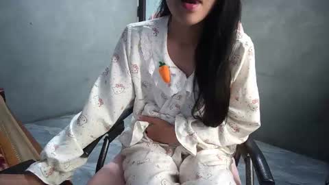 lililove88 online show from February 10, 7:12 am