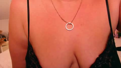 Snapshot of lilit_1love chatting on September 23, 5:21 am Lilit online show from September 23, 5:21 am