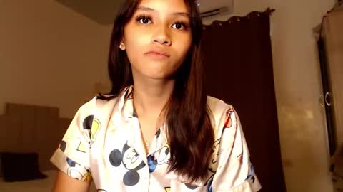 Snapshot of lilit_sensual chatting on October 6, 5:16 am Chloe online show from October 6, 5:16 am