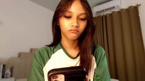 Snapshot of lilit_sensual chatting on October 16, 4:57 am Chloe online show from October 16, 4:57 am