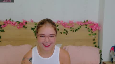 Snapshot of lilith_bonheur chatting on November 21, 11:14 pm Lilith Bonheur online show from November 21, 11:14 pm