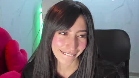 Snapshot of lilith_cooper20 chatting on November 18, 11:15 pm lilith cooper20 online show from November 18, 11:15 pm