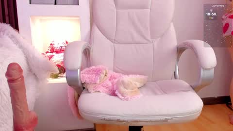 Snapshot of lilith_gray9 chatting on February 21, 3:45 am Lilith Gray online show from February 21, 3:45 am