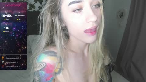 Snapshot of lilith_parker chatting on December 14, 2:34 am Lilith Parker online show from December 14, 2:34 am