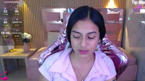 Snapshot of lilith_petit_sub chatting on February 7, 8:31 pm Lilith online show from February 7, 8:31 pm