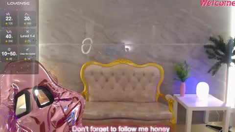 Snapshot of lilith_petit_sub chatting on February 23, 1:10 pm Lilith online show from February 23, 1:10 pm