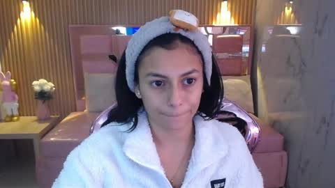 Snapshot of lilith_petit_sub chatting on February 24, 12:59 pm Lilith online show from February 24, 12:59 pm