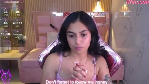 Snapshot of lilith_petit_sub chatting on February 25, 5:25 pm Lilith online show from February 25, 5:25 pm