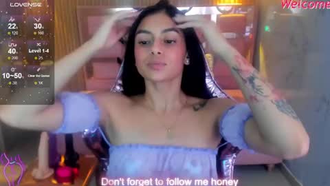 Snapshot of lilith_petit_sub chatting on March 1, 9:48 pm Lilith online show from March 1, 9:48 pm