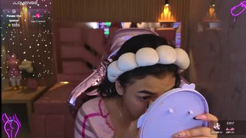 Snapshot of lilith_petit_sub chatting on September 18, 3:08 am Lilith online show from September 18, 3:08 am