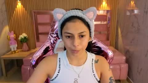 Snapshot of lilith_petit_sub chatting on October 7, 3:47 am Lilith online show from October 7, 3:47 am