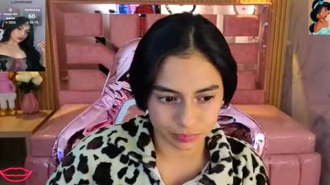 Snapshot of lilith_petit_sub chatting on November 2, 3:36 pm Lilith online show from November 2, 3:36 pm