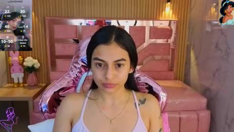 Snapshot of lilith_petit_sub chatting on November 7, 3:17 am Lilith online show from November 7, 3:17 am