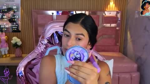 Snapshot of lilith_petit_sub chatting on November 14, 8:18 pm Lilith online show from November 14, 8:18 pm