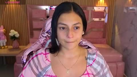 Snapshot of lilith_petit_sub chatting on November 19, 3:06 am Lilith online show from November 19, 3:06 am