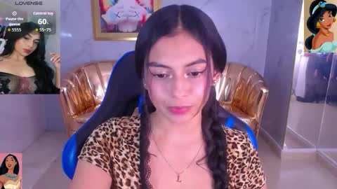 Snapshot of lilith_petit_sub chatting on November 28, 9:50 pm Lilith online show from November 28, 9:50 pm