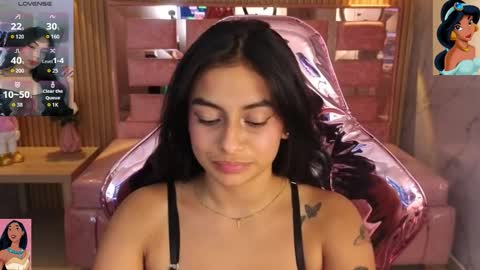 Snapshot of lilith_petit_sub chatting on November 30, 4:11 pm Lilith online show from November 30, 4:11 pm