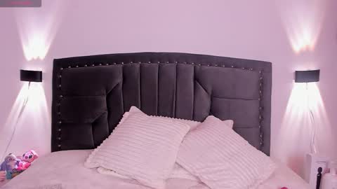 Snapshot of lilith_thompson chatting on October 24, 4:31 am lilith_thompson online show from October 24, 4:31 am