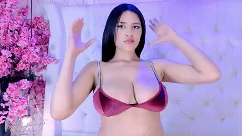 Snapshot of lilithadams11 chatting on November 26, 9:43 am online show from November 26, 9:43 am