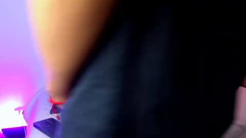    online show from December 9, 9:37 pm