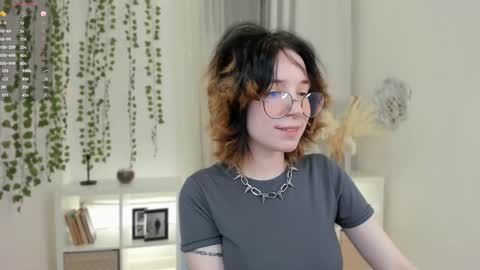 Lilith online show from January 14, 8:15 pm