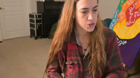 L online show from December 10, 1:11 pm