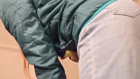 L online show from January 3, 12:11 am