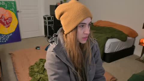 L online show from January 12, 4:29 pm