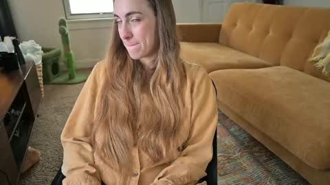 L online show from September 21, 6:42 pm