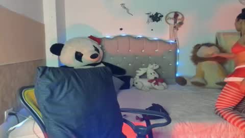 Snapshot of lilithsabeth chatting on December 17, 11:44 pm lilithsabeth online show from December 17, 11:44 pm