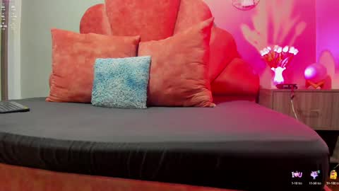 lilithsmith__ online show from February 1, 11:21 am