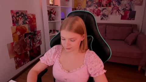 Snapshot of lilitrosen chatting on September 24, 5:38 pm lilitrosen online show from September 24, 5:38 pm