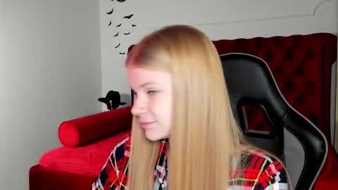 Snapshot of lilitrosen chatting on November 17, 6:14 pm lilitrosen online show from November 17, 6:14 pm